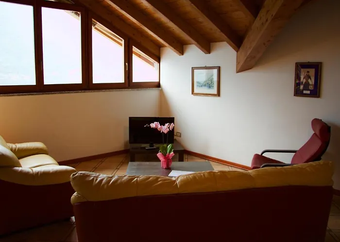Rosina Loft *